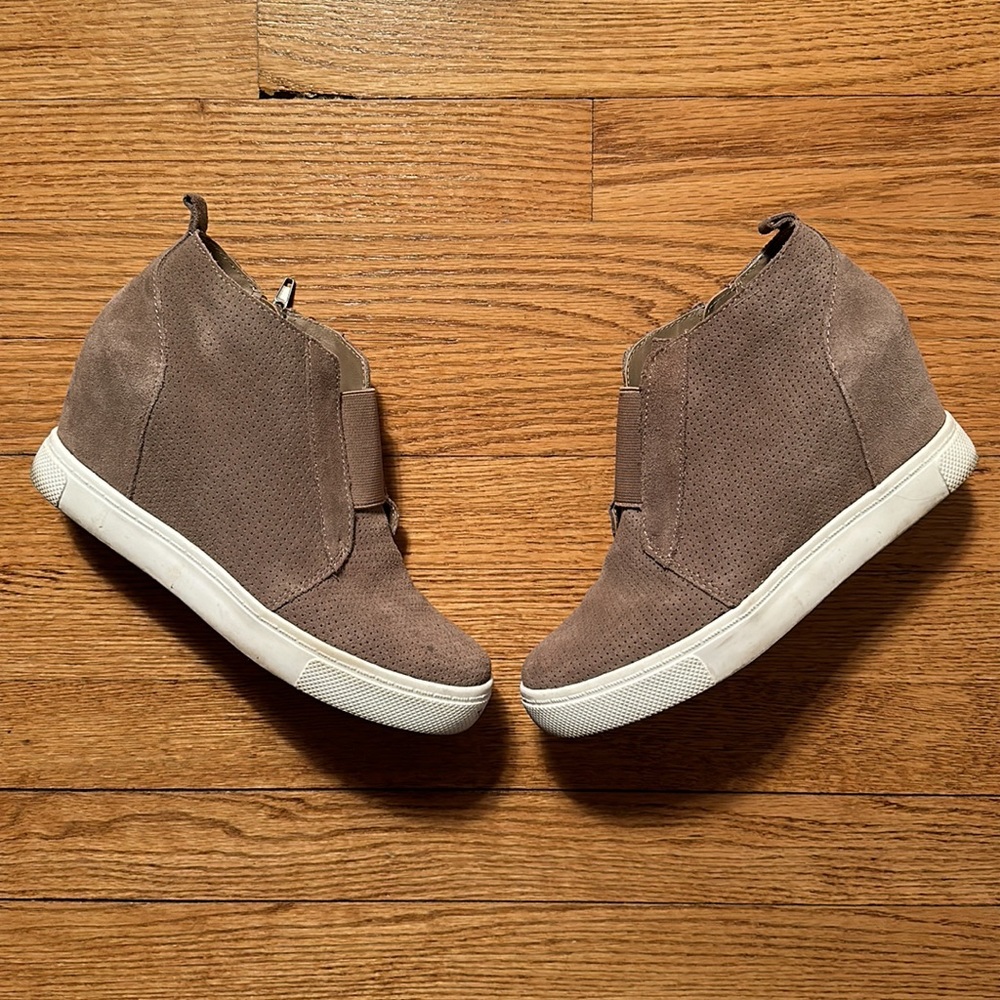 Steve Madden High Top Sneakers size: 7.5